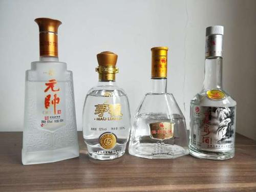 為什么用玻璃瓶裝白酒？用什么瓶子裝白酒比較好？