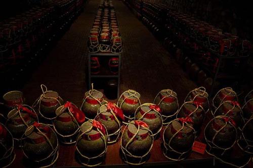 收藏的白酒多久比較值錢？白酒收藏越久越好嗎？