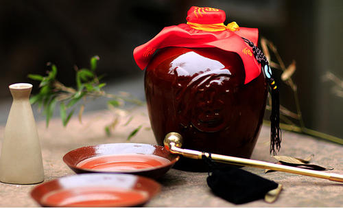 白酒中甲醛有什么危害？如何去除白酒中的甲醛？