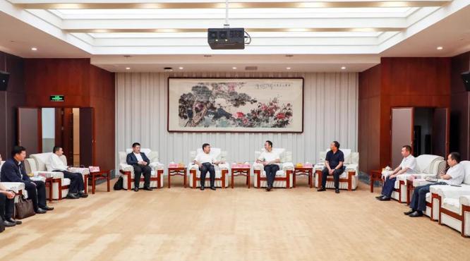 茅臺集團(tuán)與中建四局座談