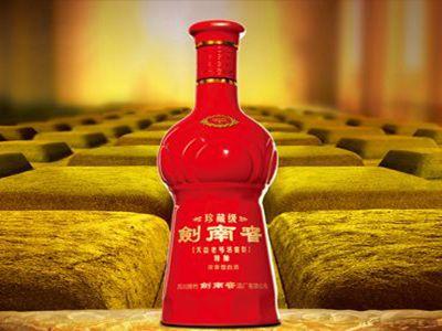 劍南春白酒有哪些香氣？劍南春是復(fù)合濃香型白酒。