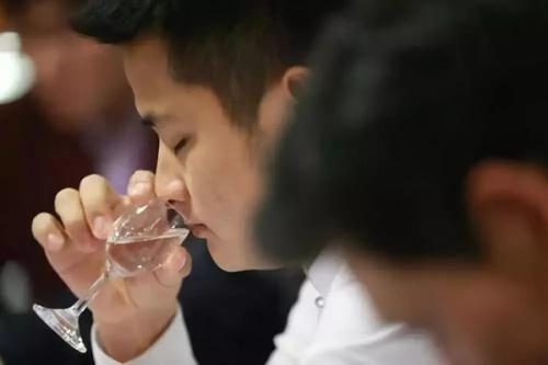 多少度的白酒可以殺菌？喝白酒能殺菌嗎？