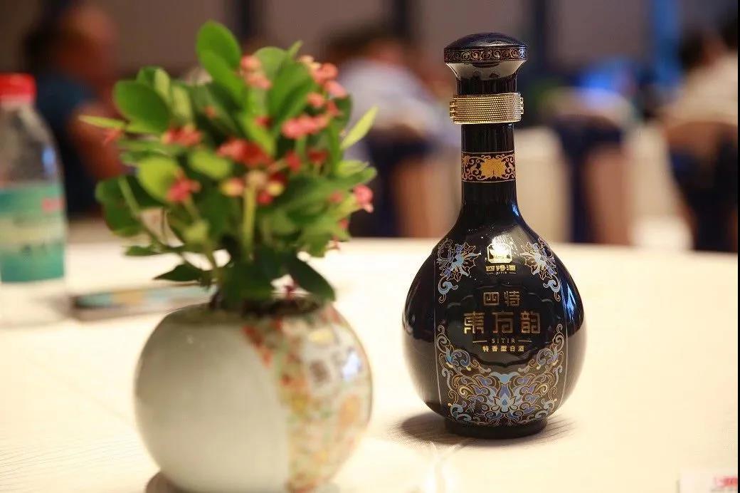 四特酒弘韻、雅韻兩款產(chǎn)品漲價，釋放出怎樣的市場信號？