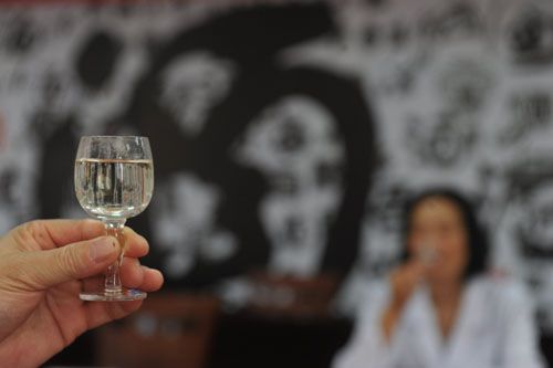 有哪些宴會(huì)適合的白酒推薦？百元左右有哪些白酒推薦？