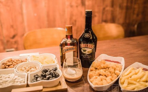 百利甜是什么酒？百利甜應(yīng)該怎么喝？