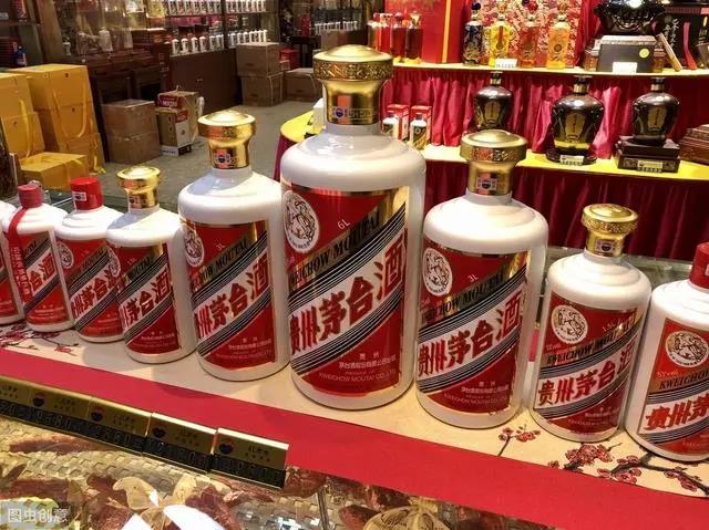 茅臺(tái)一批價(jià)突破2400元，業(yè)內(nèi)人士：飛天茅臺(tái)9月或提價(jià)？