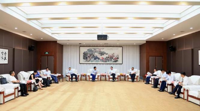 茅臺集團與貴州建工集團座談