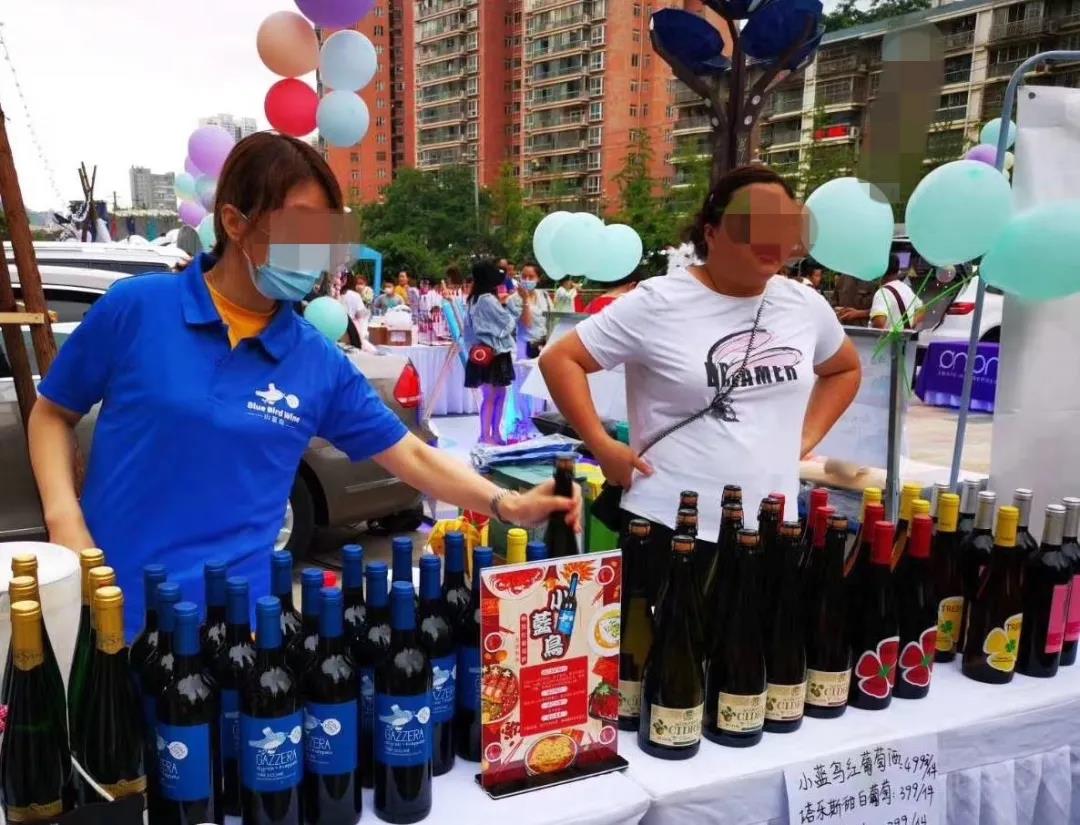 說干就干！這幾位酒商的“葡萄酒地?cái)偂闭軐W(xué)