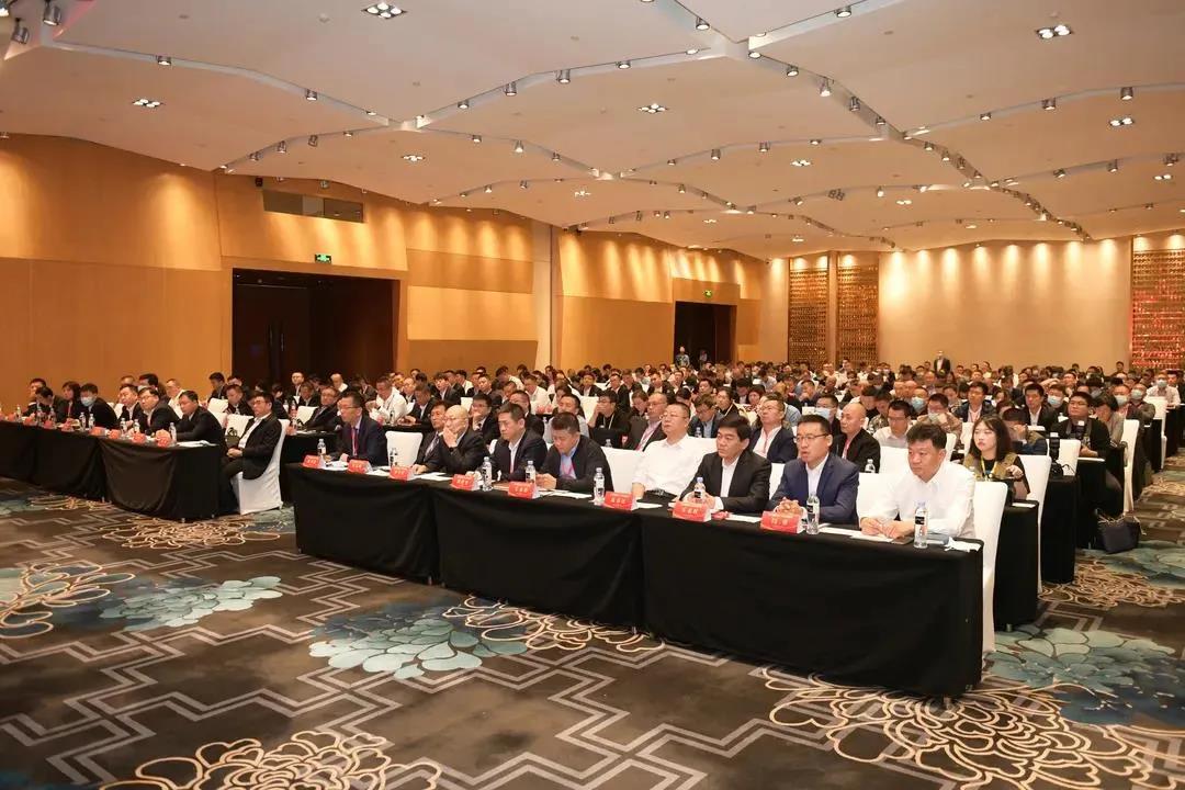 汾酒經(jīng)銷商大會(huì)在山東青島召開