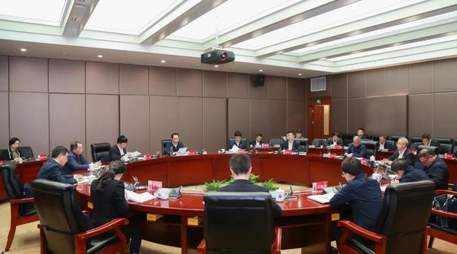 茅臺集團(tuán)黨委召開“防風(fēng)險、守底線”專題會