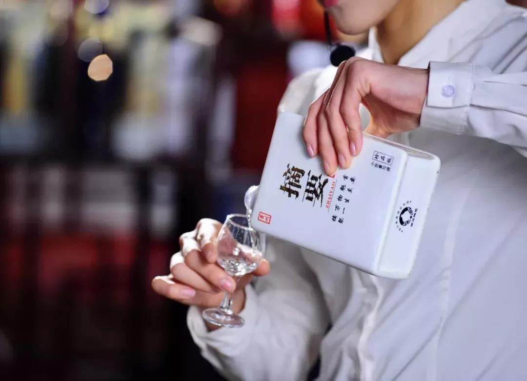 摘要酒提價70元/瓶，“貴州第二瓶高端醬酒”稀缺價值再強化