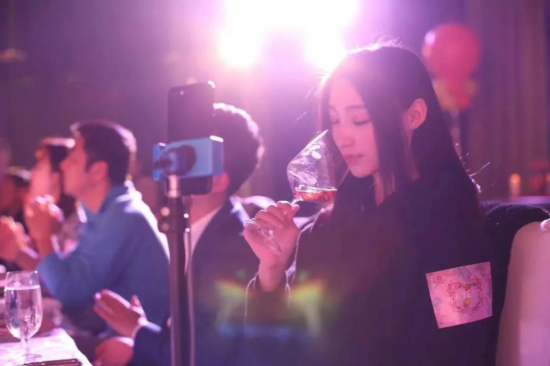 為什么直播帶不熱葡萄酒？