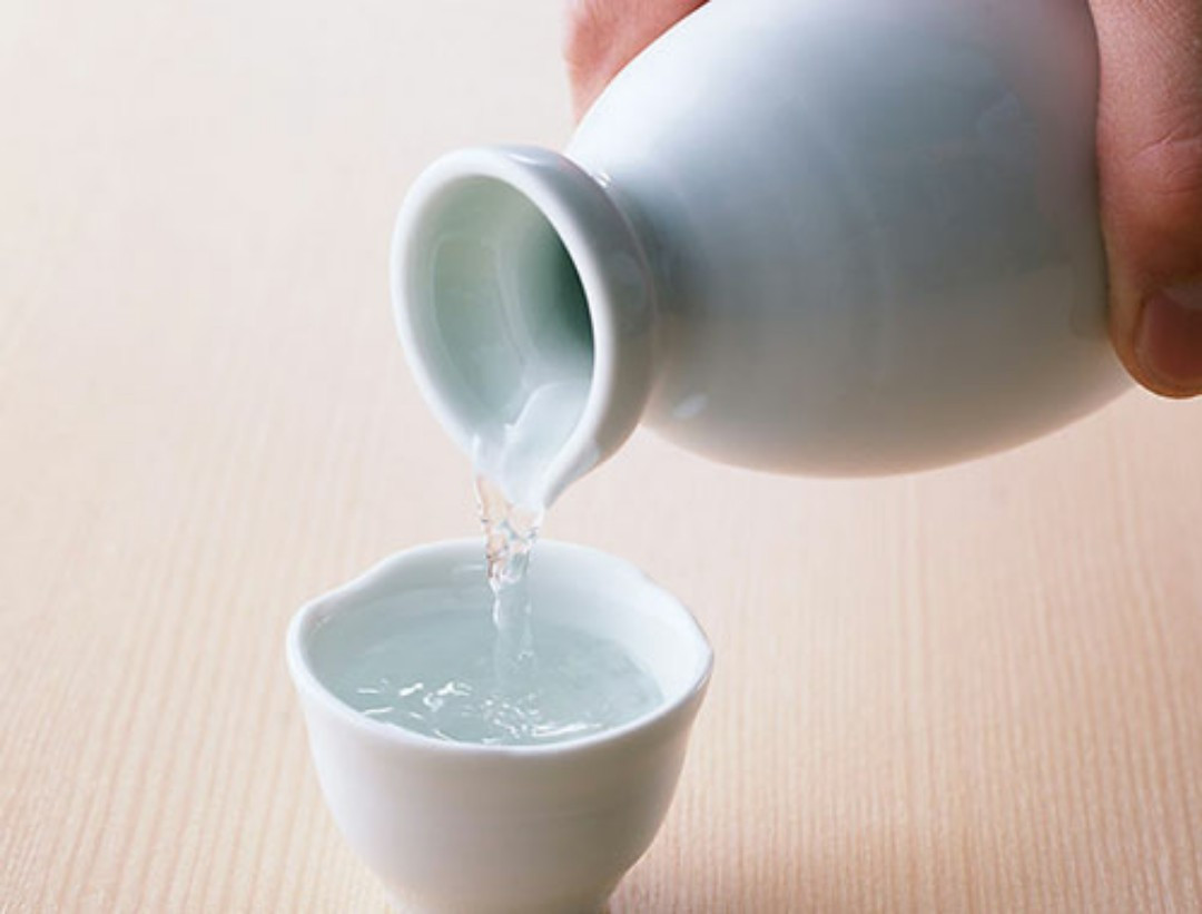 如何鑒別勾兌白酒？什么是勾兌白酒