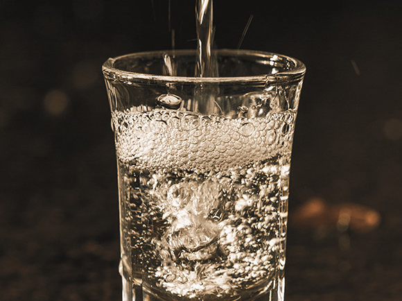 白酒的保存時(shí)間是多久？白酒會(huì)變質(zhì)嗎？