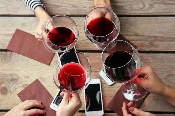 品鑒葡萄酒的方法，怎么飲用？