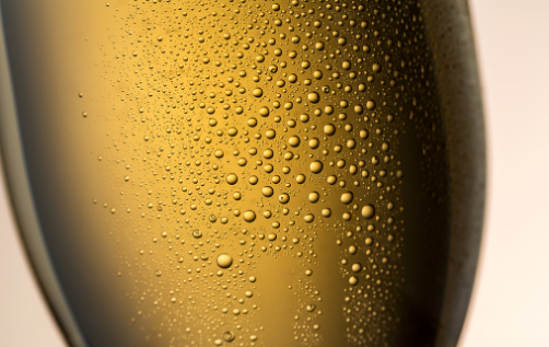 香檳是不是紅葡萄酒？