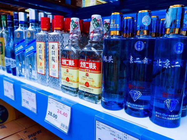 公?？梢詢妒裁淳?公牛配什么酒)