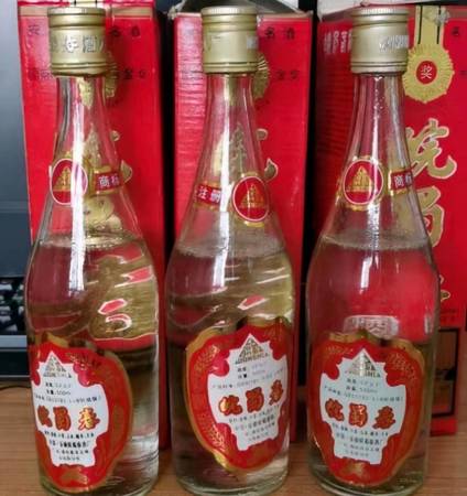 皖蜀春白酒價格12年(徽商12年白酒價格)