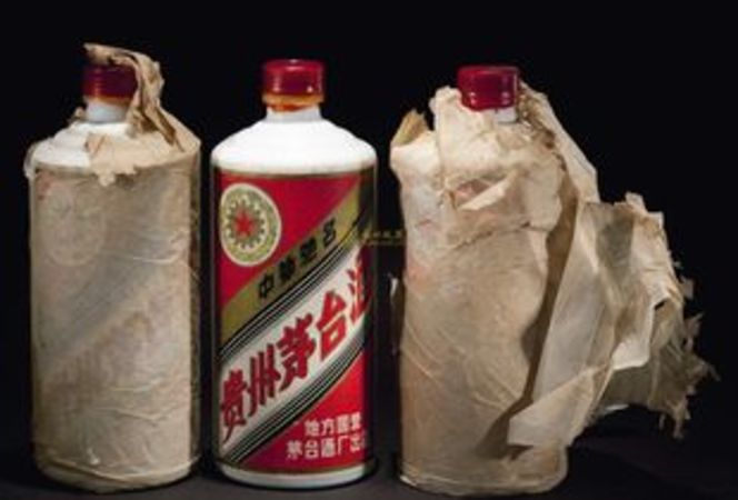 茅臺(tái)厚德載物酒52度紅瓶(厚德載物茅臺(tái)酒多少錢(qián)一瓶)
