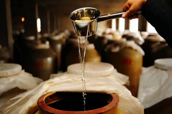 昆侖酒10年多少錢(qián)一瓶(昆侖酒多少錢(qián)一瓶)